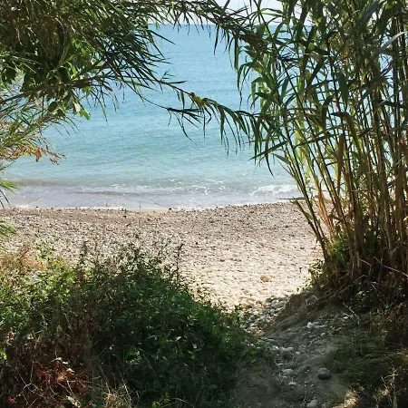 Locazione Turistica Baia Petrosa.1 *